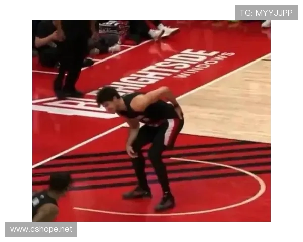 老鹰四连胜擒开拓者杨瀚森受挫